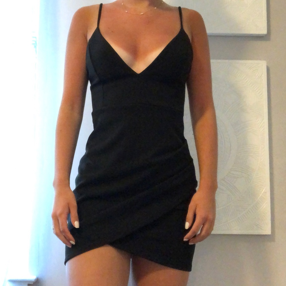 Super cute black dress